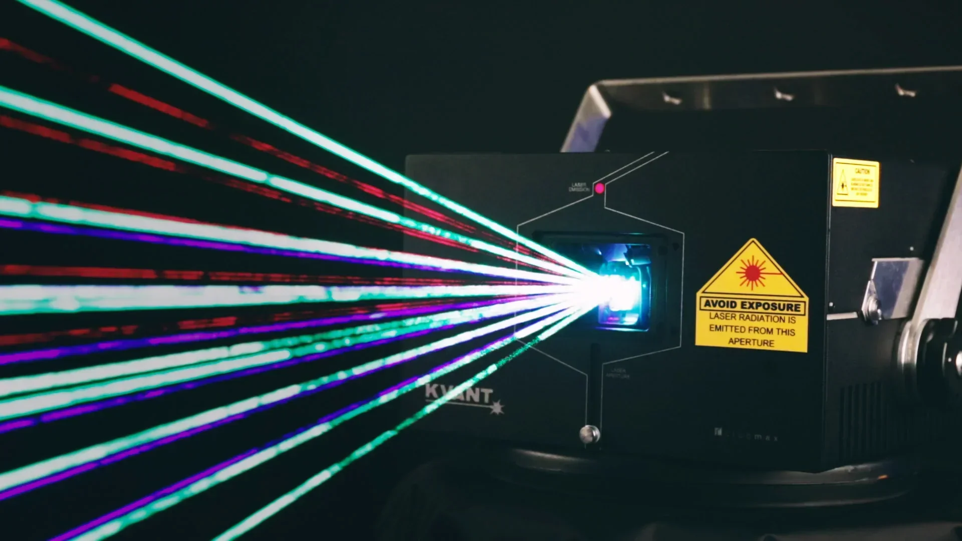 Key Factors Influencing Laser Light Performance: Effect & Beam Distance Explained
